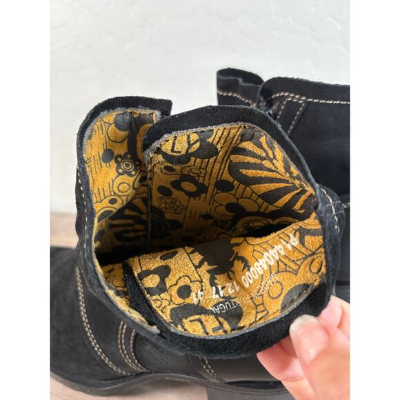 FLY LONDON Logger Lory048 Black Leather Oiled Suede Rug Ankle Boots chunky Studs - Picture 4 of 9